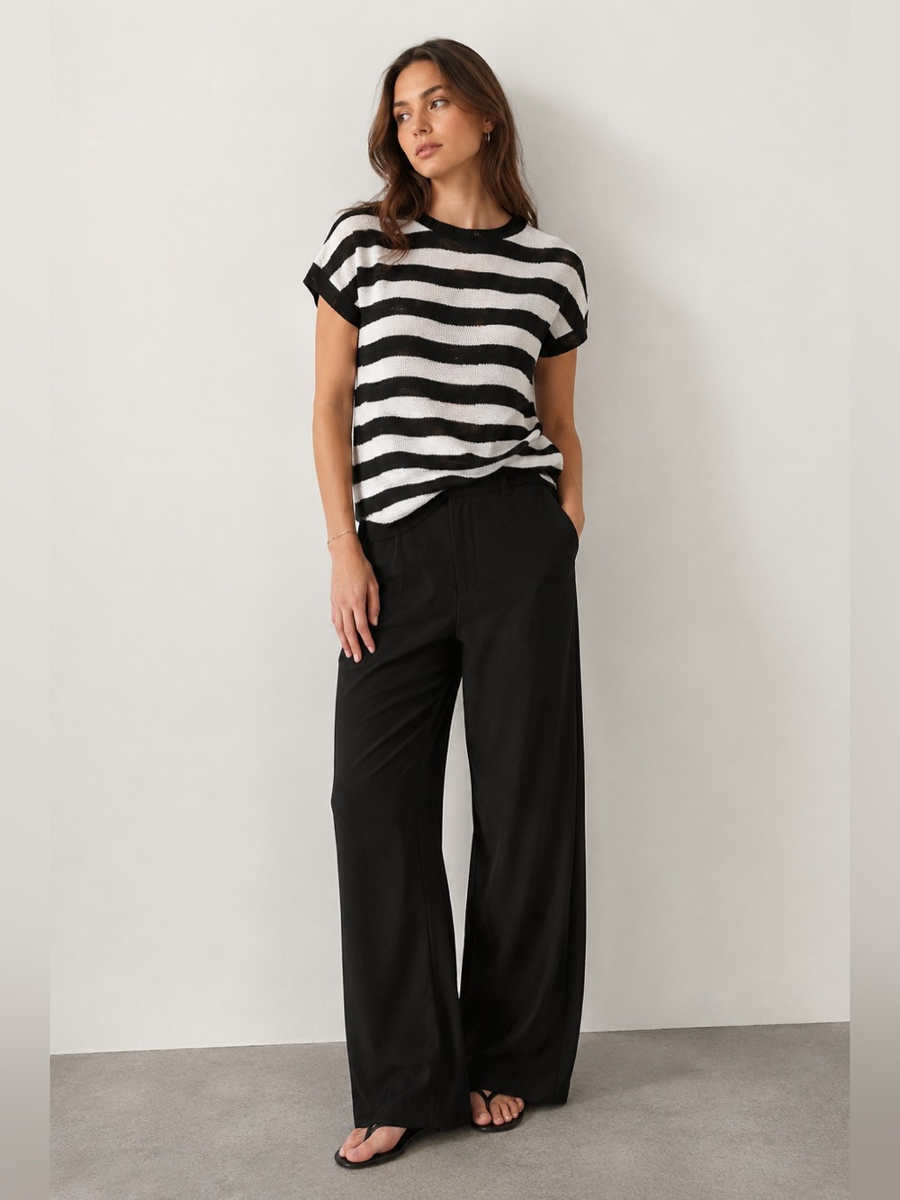 Dressbarn Black White Striped Lightweight Knit Ruched Side Top Medium